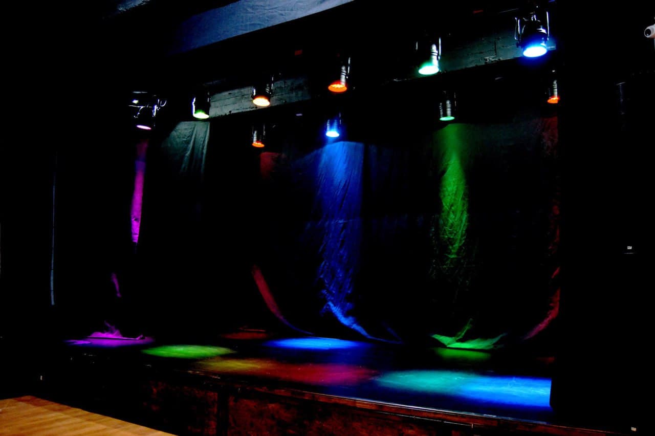 Зал Маяковка 10